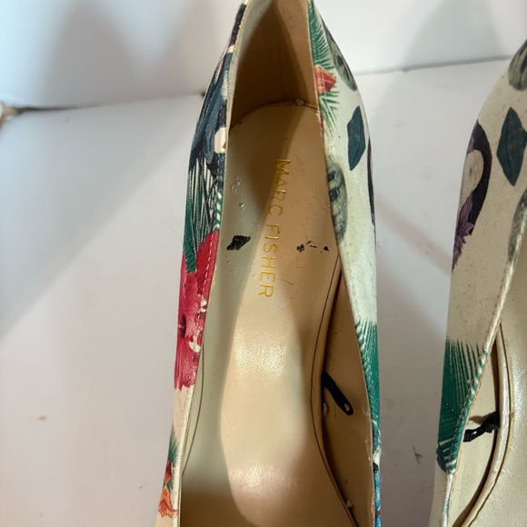 Marc Fisher floral print pumps - Picture 7 of 9